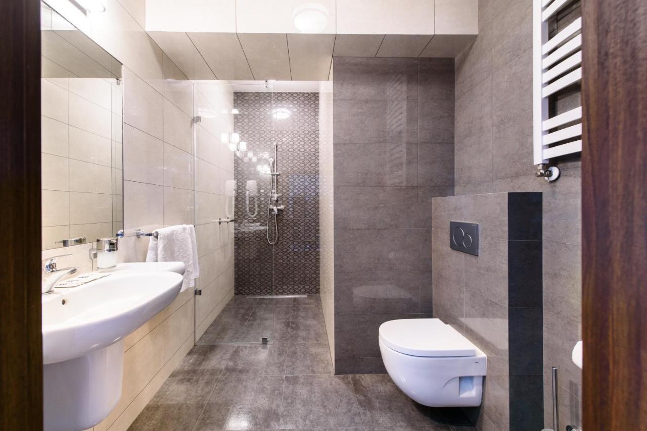 Hotel Nowy Dwor Trzebnica Eksteriør billede